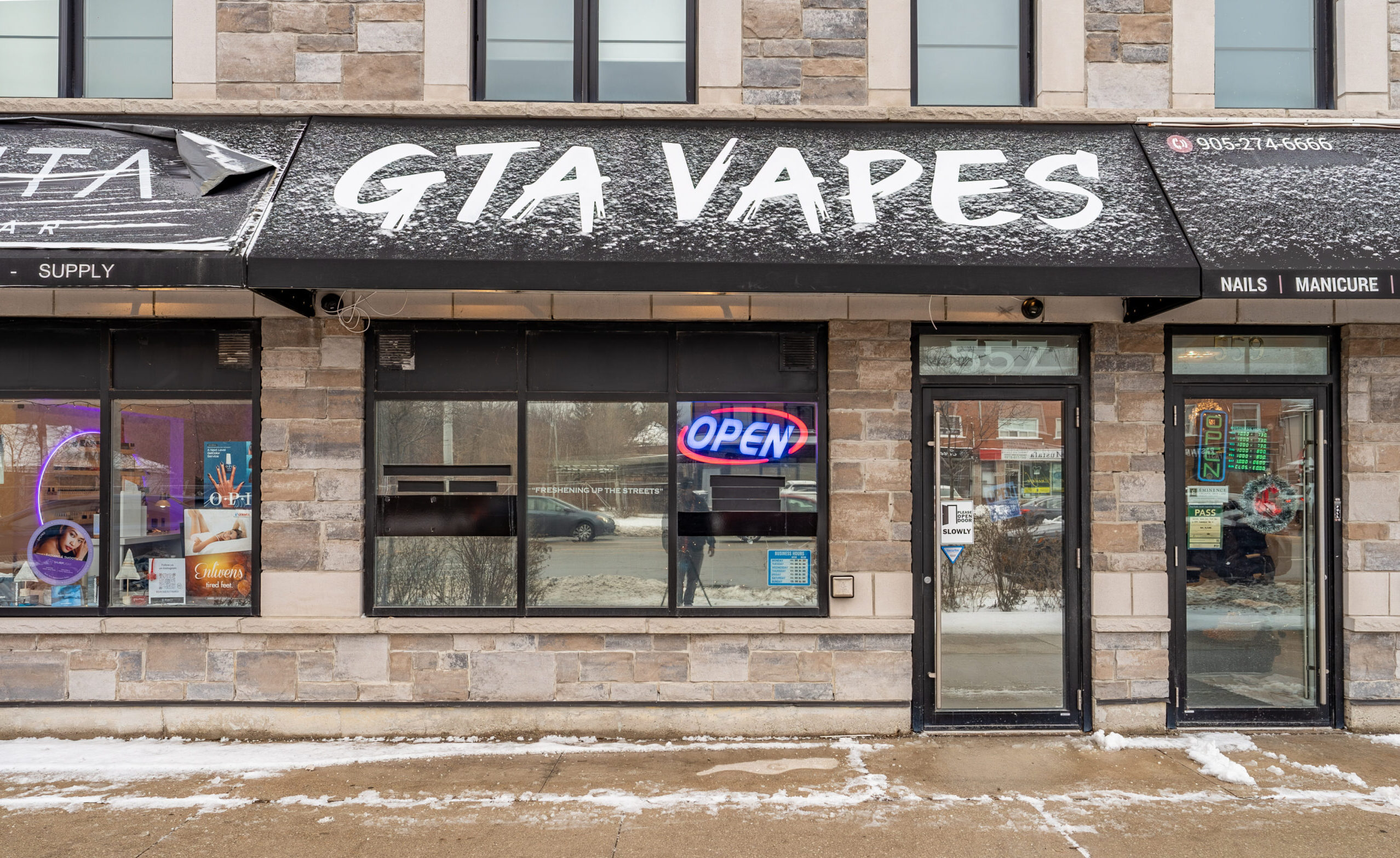 Exterior of GTA Vapes Port Credit vape shop in Port Credit